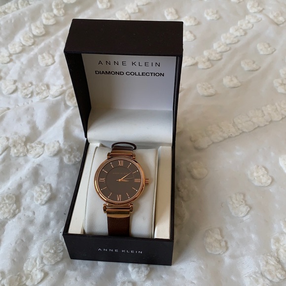 💎⌚️ Anne Klein Diamond Collection Watch Rose Gold Color Genuine Leather Strap - Picture 1 of 3